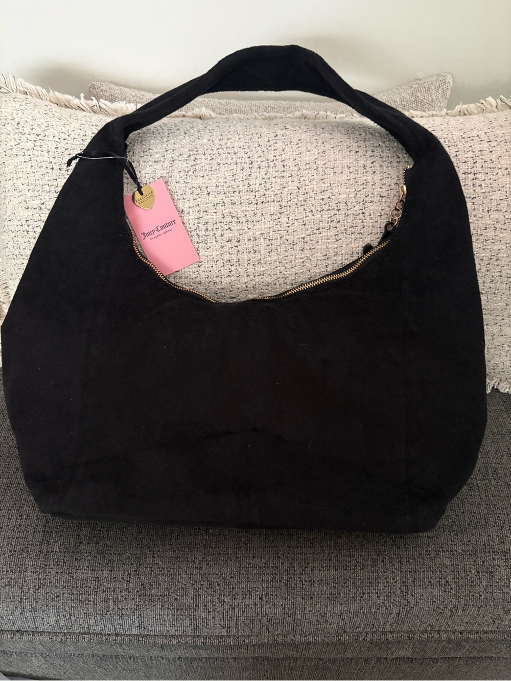 Juicy Couture Black Shoulder Bag with Pink Script Logo and Teddy Keychain - Picture 3 of 3